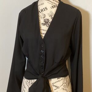 ITALIAN BUTTON DOWN TIE  FRONT BALLOON SLEEVED CROP BLACK TOP SIZE MED.